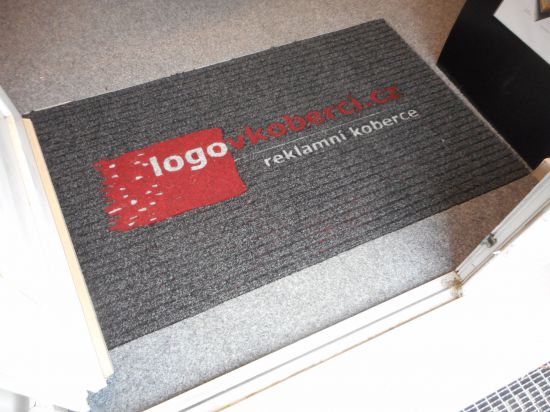 Logo v koberci - 