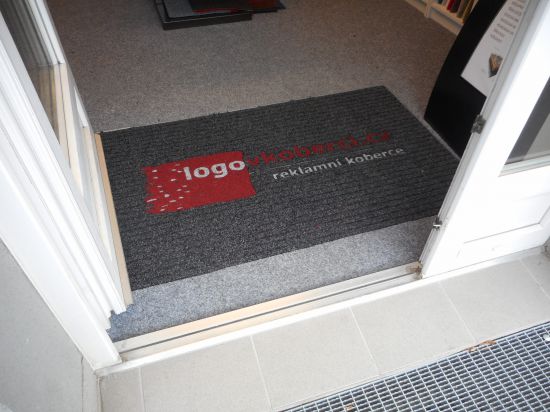 Logo v koberci - 